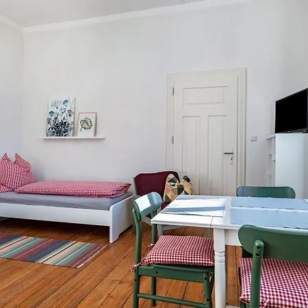 Bahnhof Grombach Apartment *